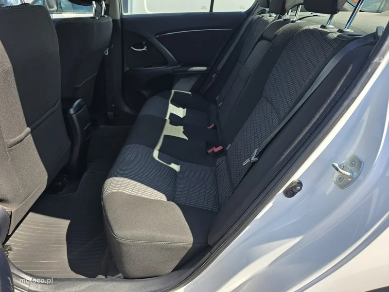 Toyota Avensis T27 27