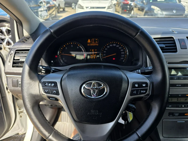 Toyota Avensis T27 32