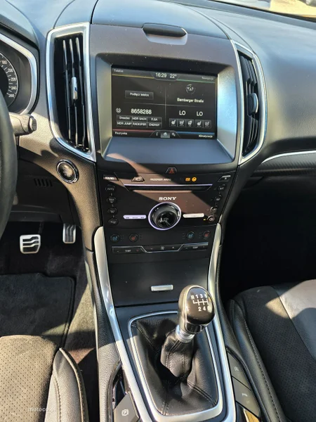 Ford Edge 24