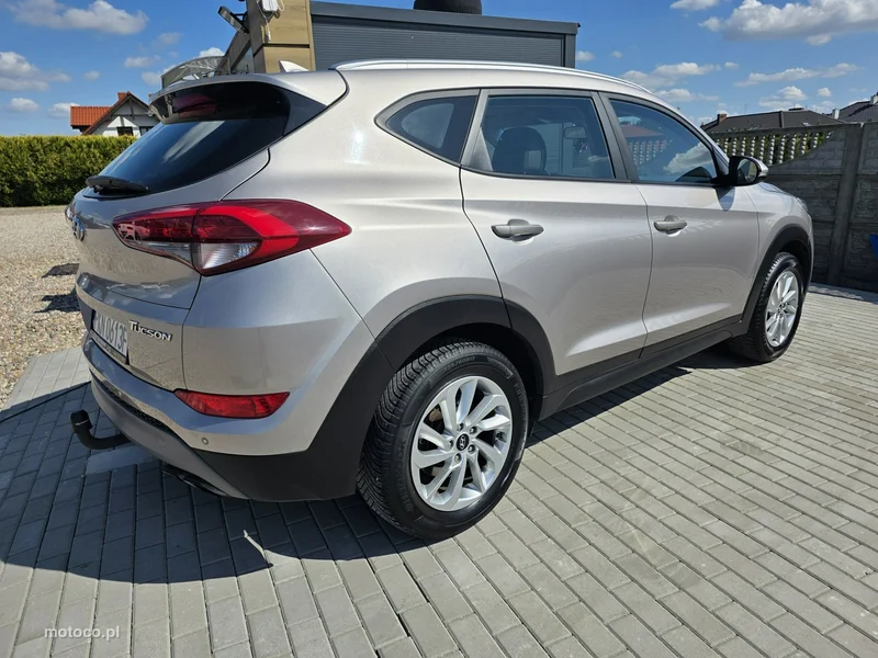 Hyundai TUCSON 4