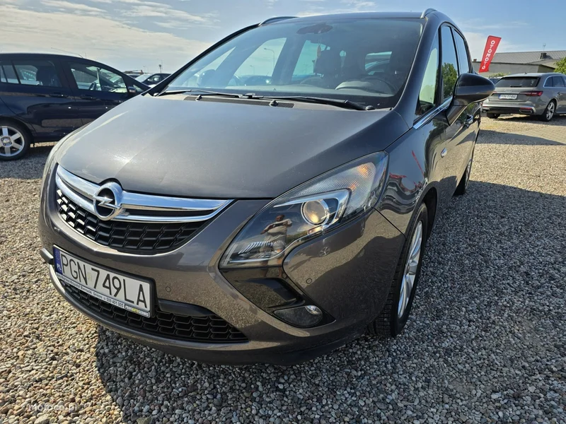 Opel Zafira C Tourer 2