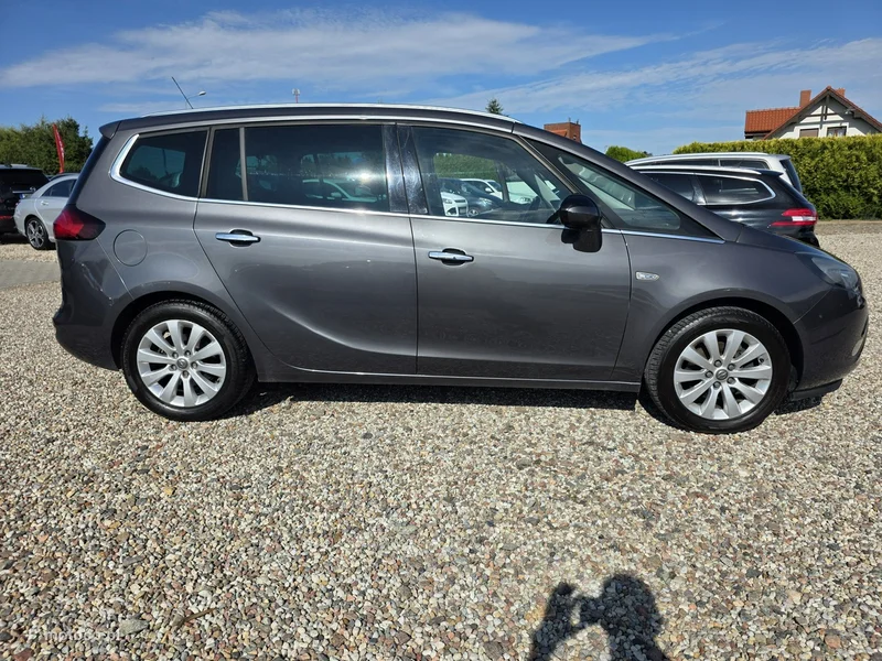 Opel Zafira C Tourer 18