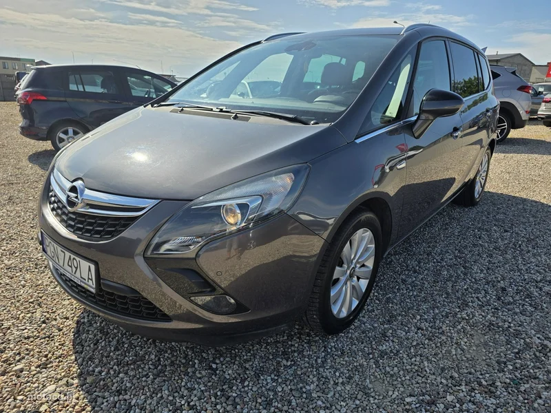 Opel Zafira C Tourer 25