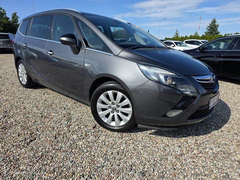 Opel Zafira C Tourer 4