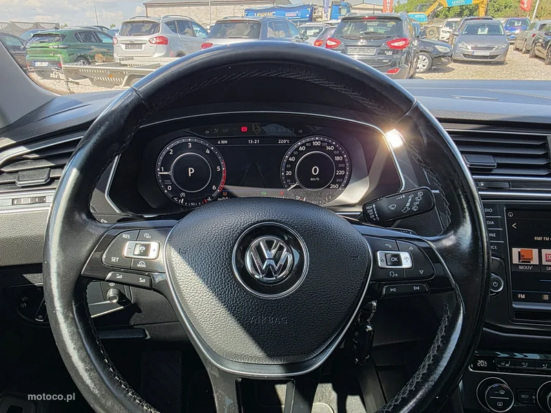 Volkswagen Tiguan AD 16