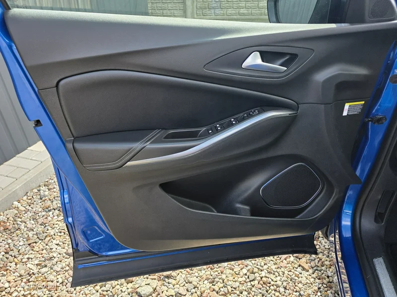 Opel Grandland X 8