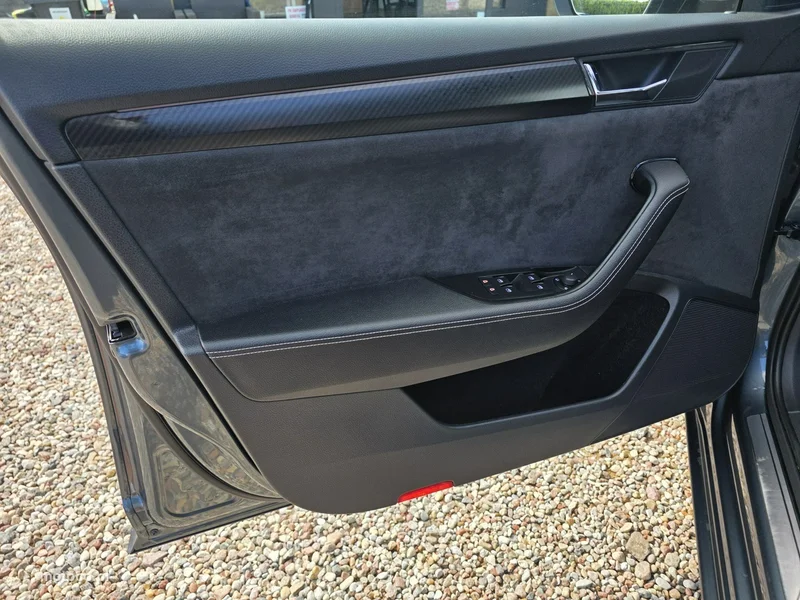 Skoda Superb III 33