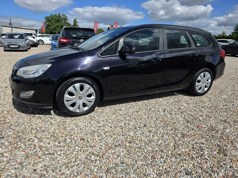 Opel Astra J 3