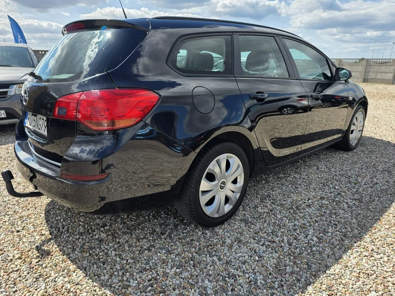 Opel Astra J 8