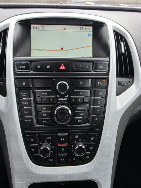 Opel Astra GTC 13
