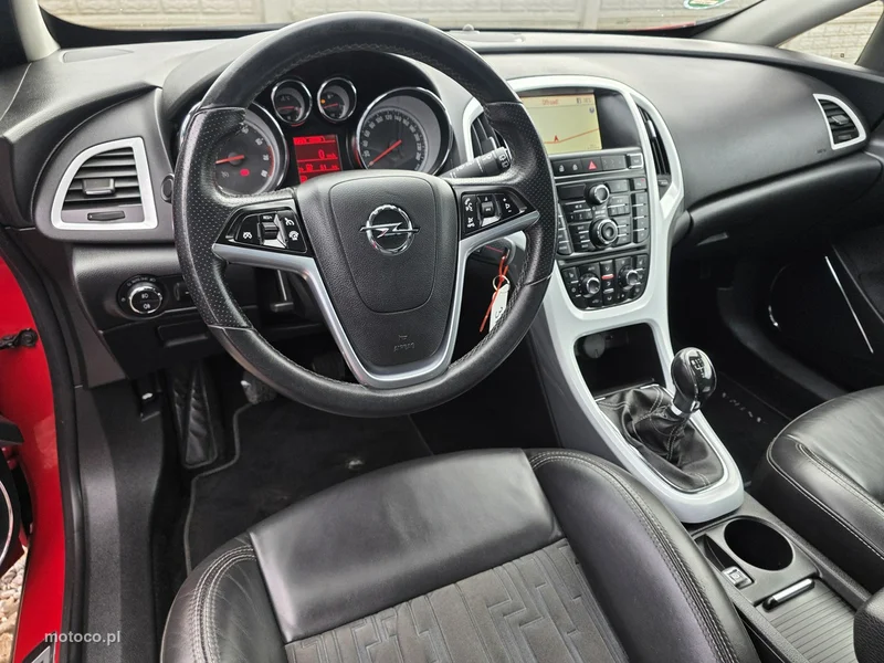 Opel Astra GTC 19