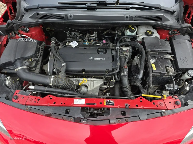 Opel Astra GTC 28