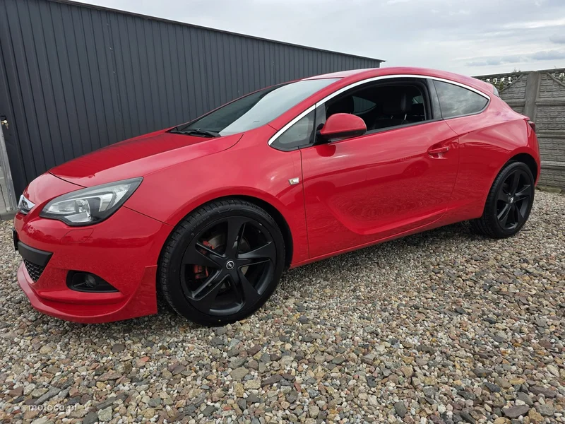 Opel Astra GTC 4