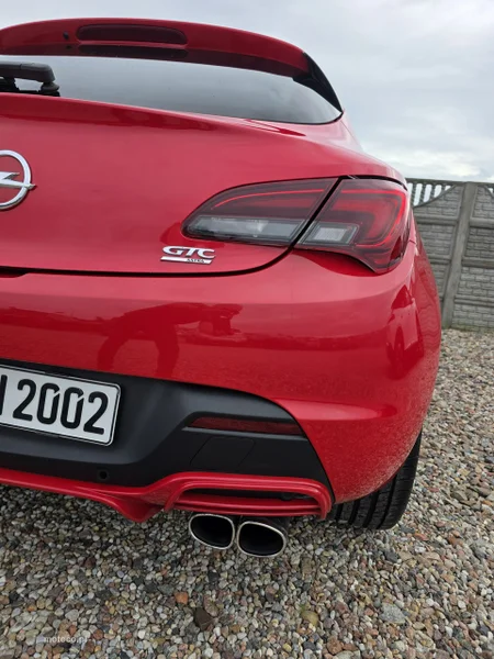 Opel Astra GTC 7