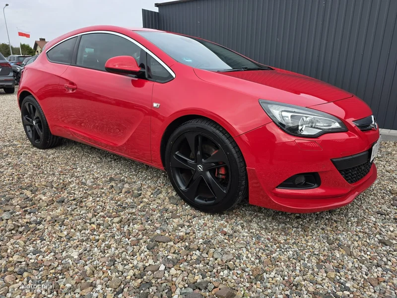 Opel Astra GTC 8