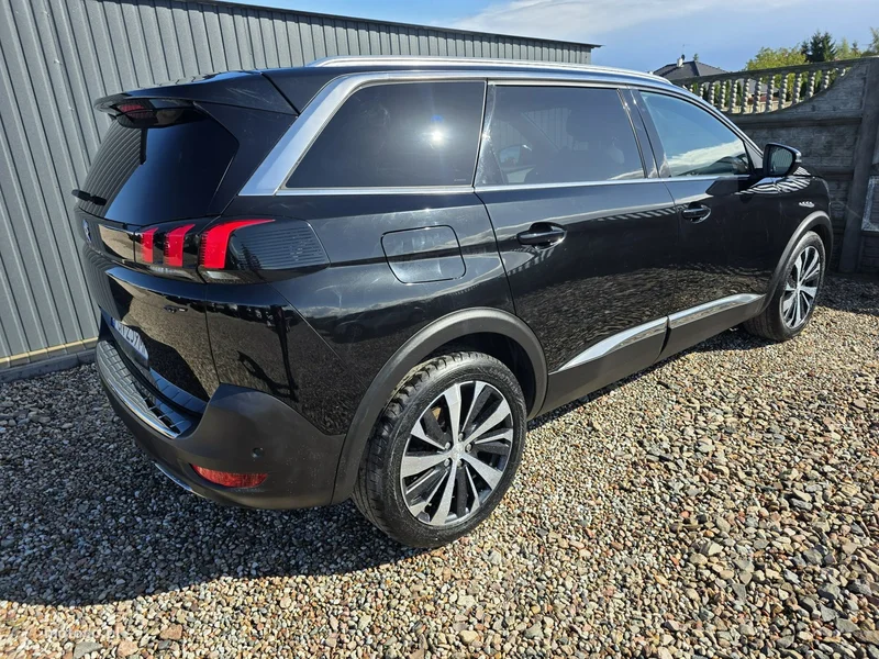Peugeot 5008 4