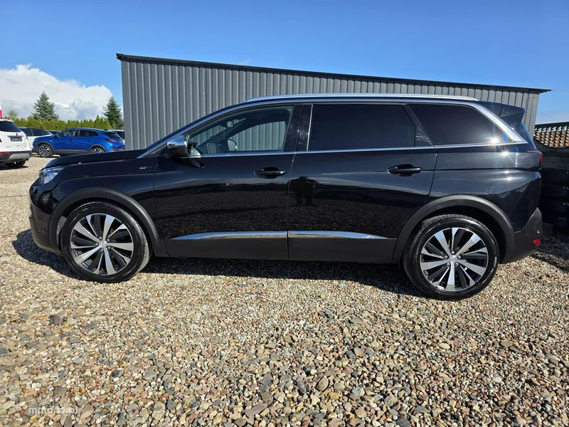 Peugeot 5008 6