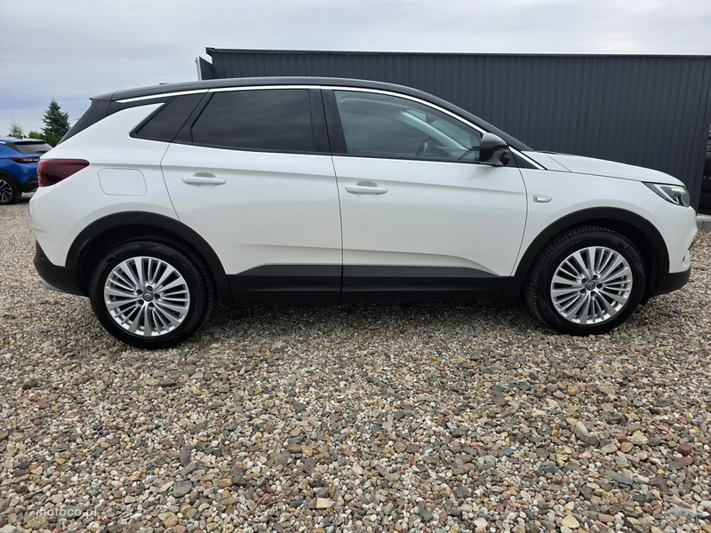 Opel Grandland X 8