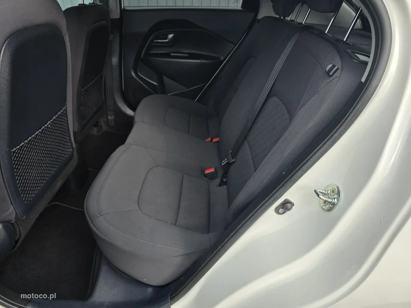 Kia Rio 13