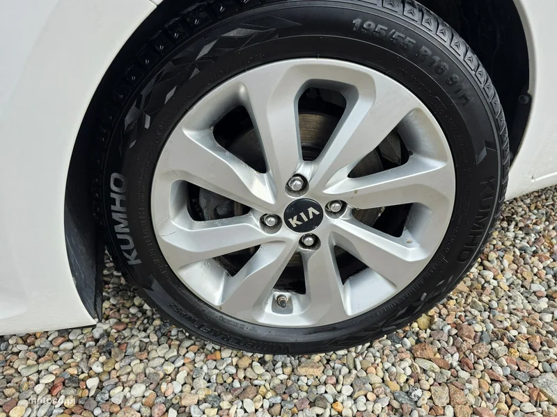 Kia Rio 26