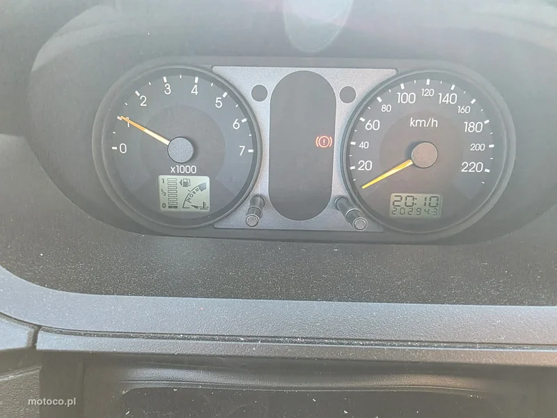 Ford Fiesta V 18