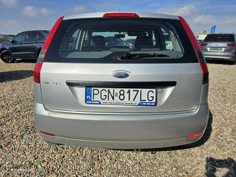 Ford Fiesta V 5