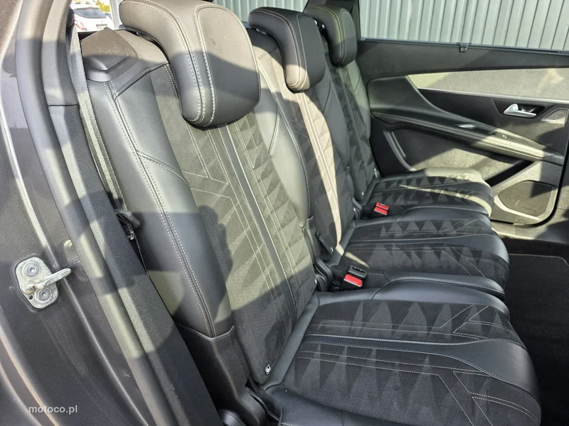 Peugeot 5008 13