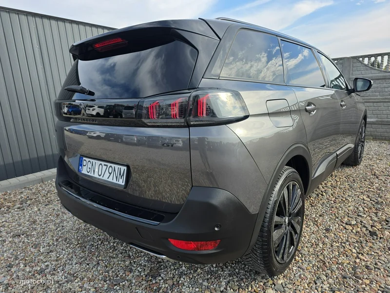 Peugeot 5008 6