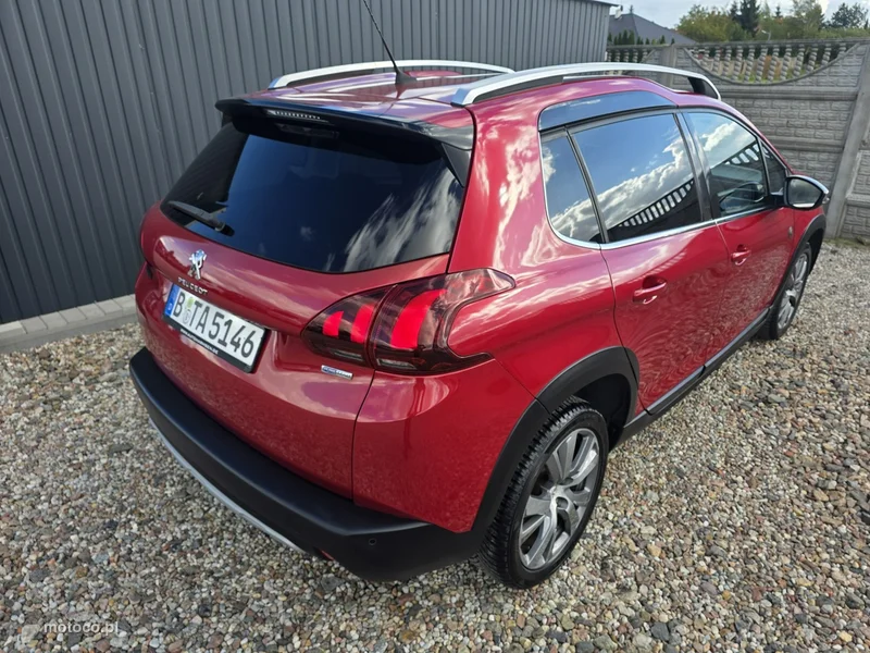 Peugeot 2008 8