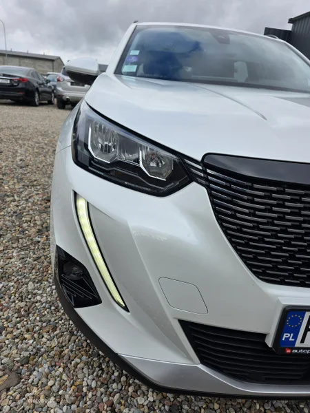 Peugeot 2008 6