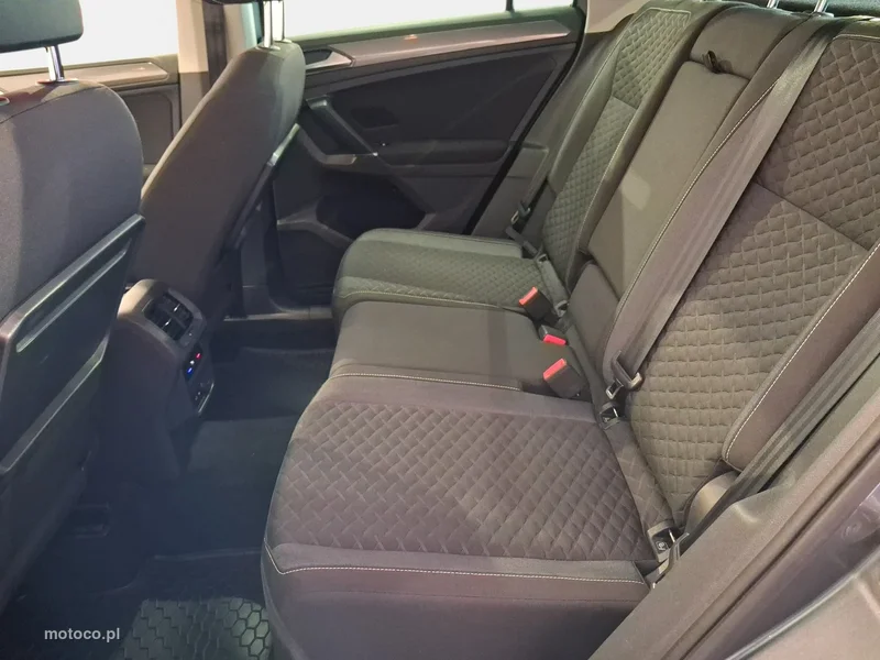 Volkswagen Tiguan AD 12