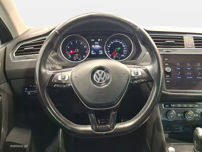 Volkswagen Tiguan AD 15