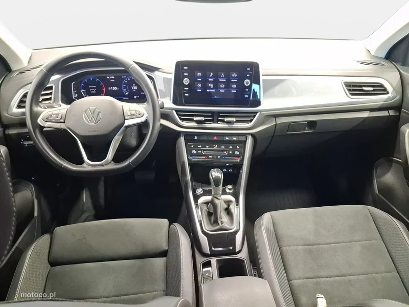 Volkswagen T-Roc A1 13