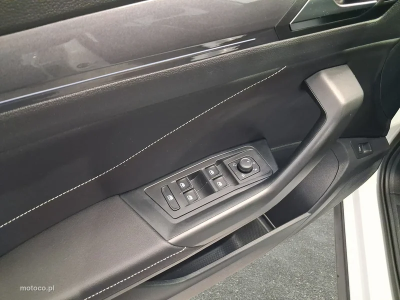 Volkswagen T-Roc A1 23