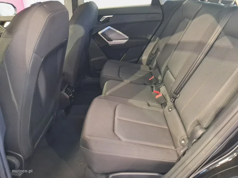 Audi Q3 F3 14
