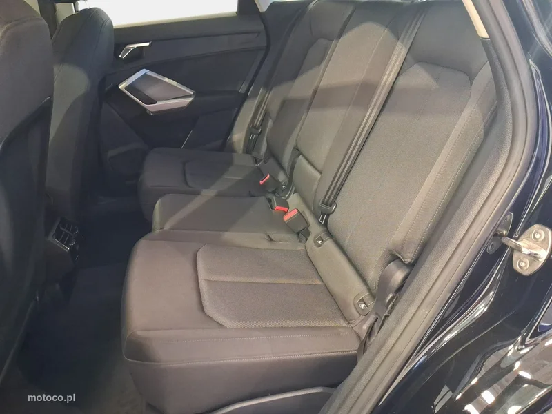 Audi Q3 F3 15