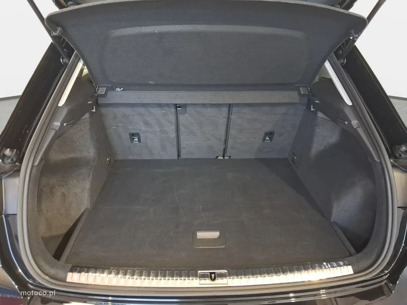 Audi Q3 F3 16