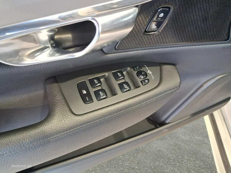 Volvo S90 23