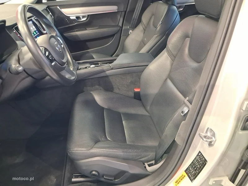 Volvo S90 9