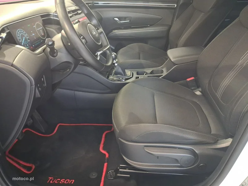 Hyundai TUCSON 11