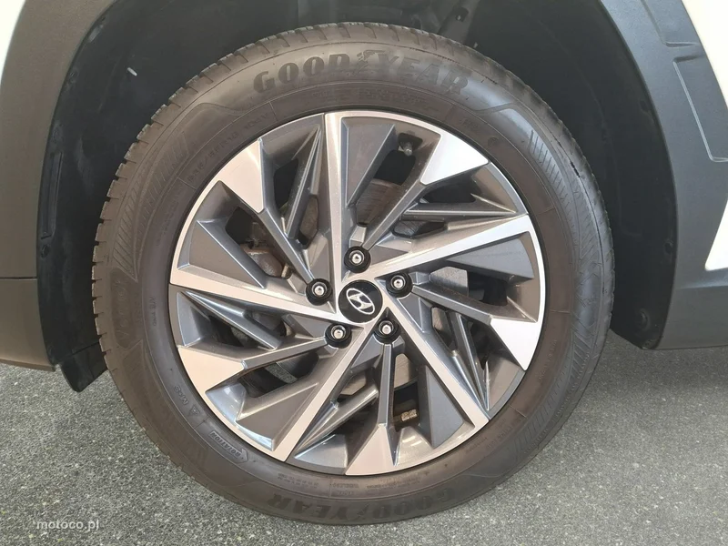 Hyundai TUCSON 10