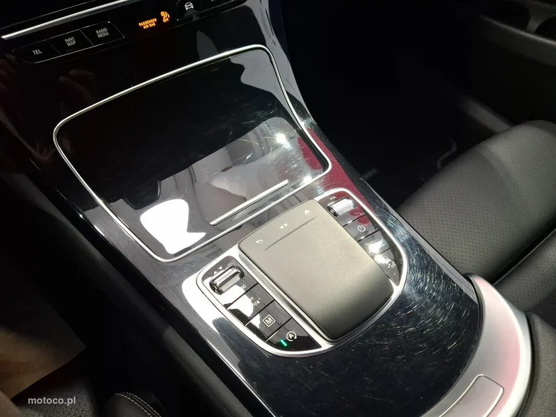 Mercedes-Benz GLC X254 200 30