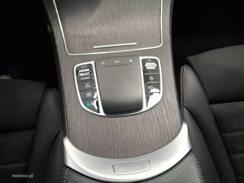 Mercedes-Benz GLC X254 200 23