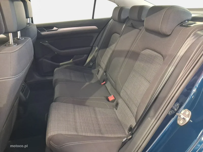 Volkswagen Passat B8 12
