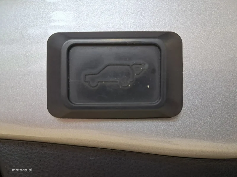 Toyota RAV 4 XA50 15