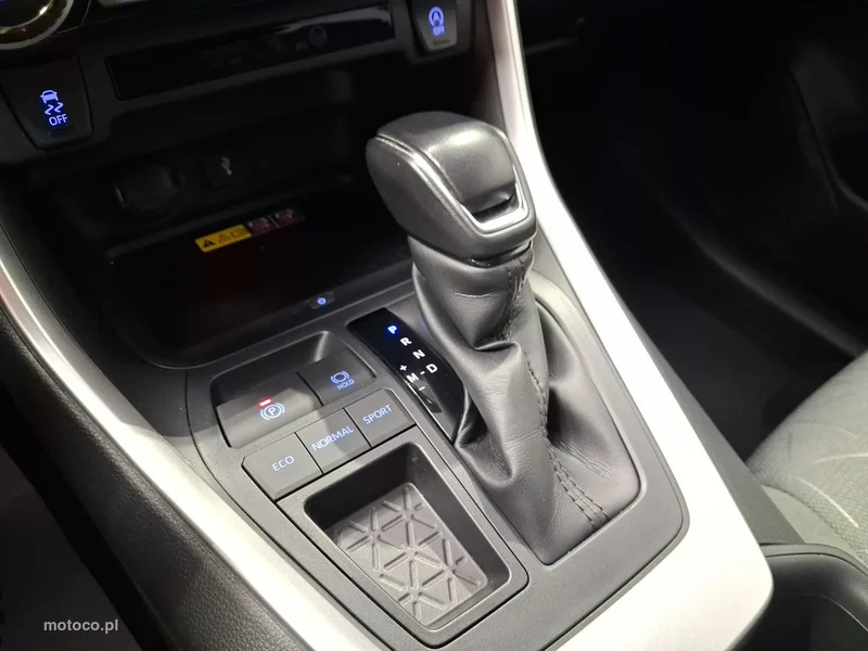 Toyota RAV 4 XA50 26