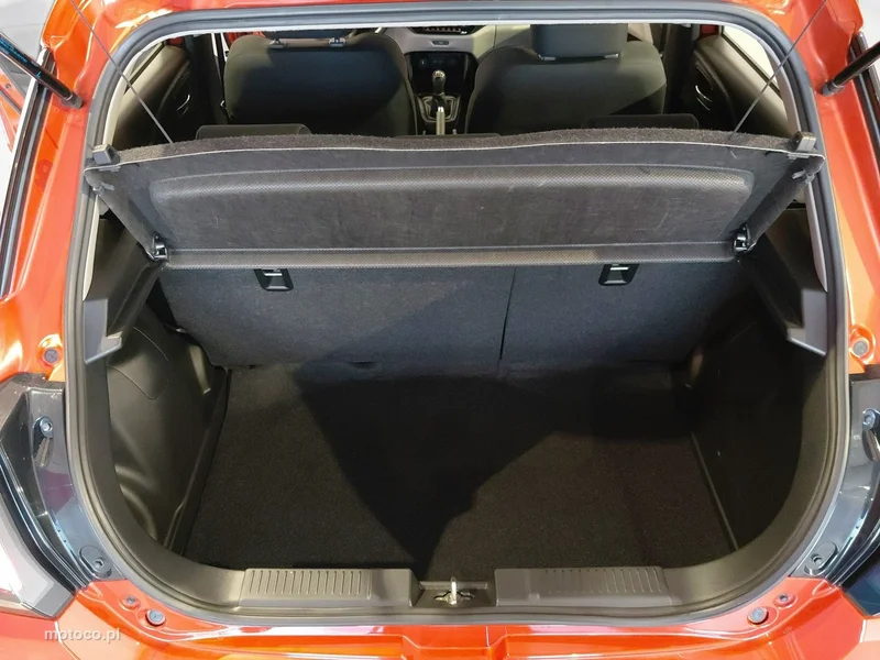 Suzuki Swift 13