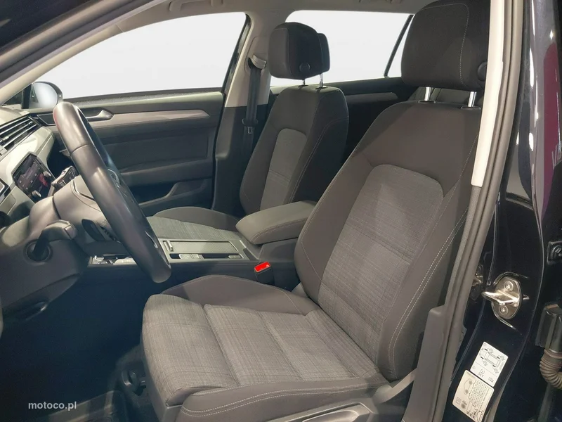 Volkswagen Passat Variant B8 14