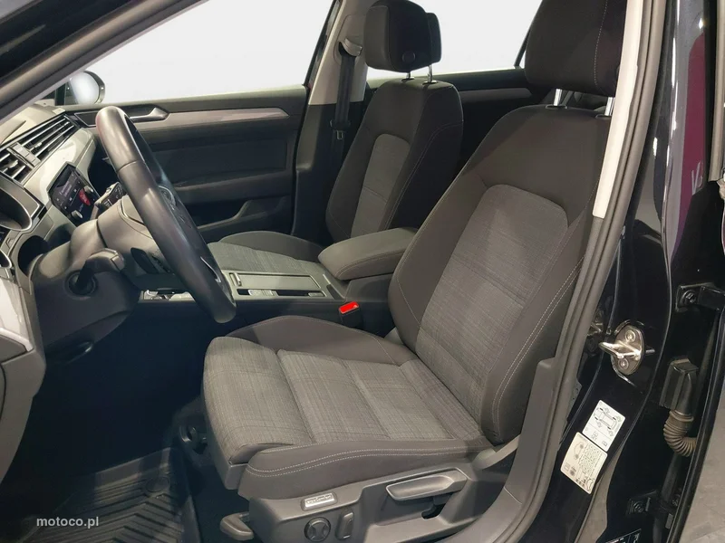 Volkswagen Passat Variant B8 16