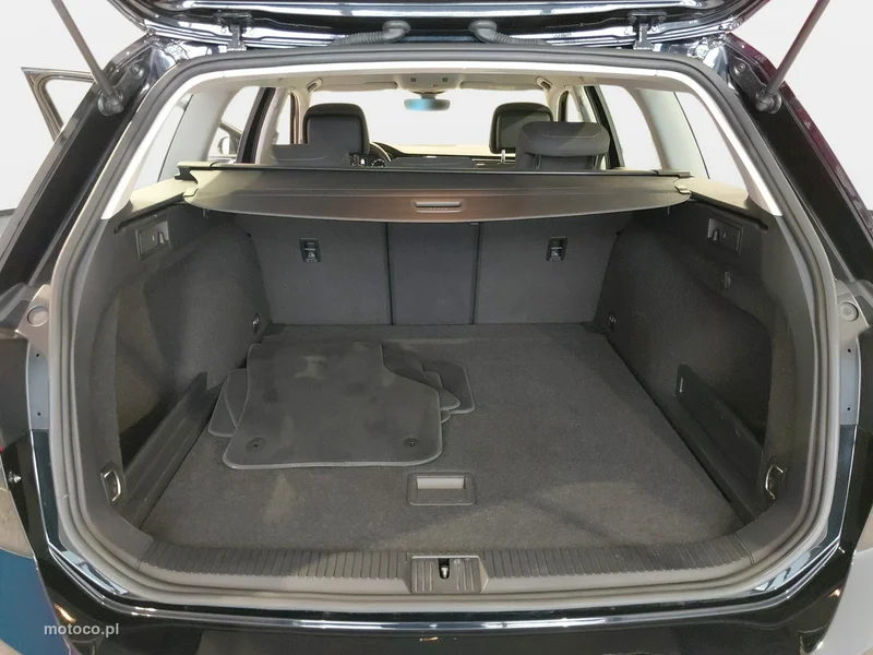 Volkswagen Passat Variant B8 18